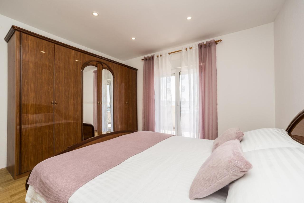 Apartmani Tomeri Starigrad Paklenica Εξωτερικό φωτογραφία