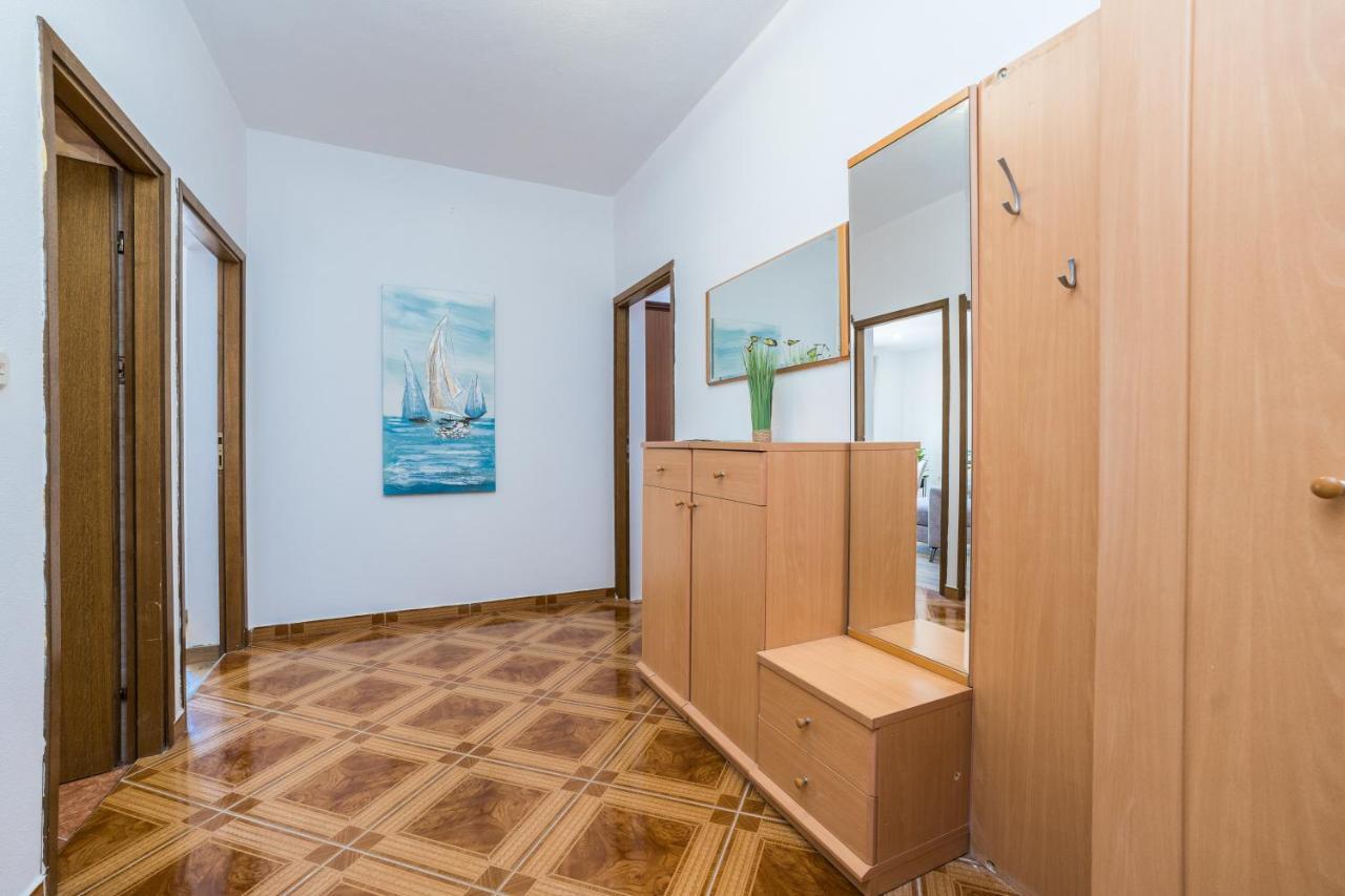 Apartmani Tomeri Starigrad Paklenica Εξωτερικό φωτογραφία