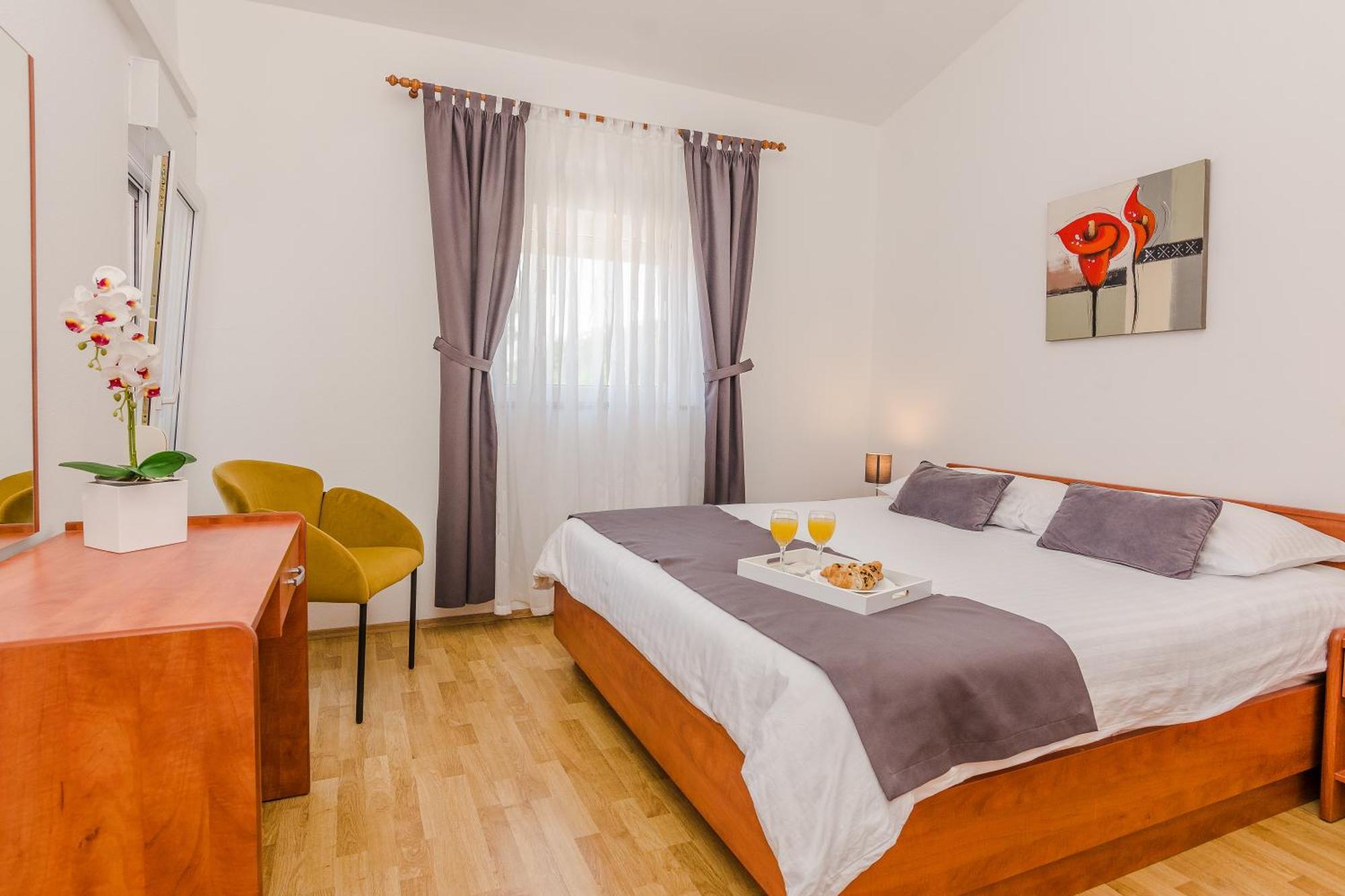 Apartmani Tomeri Starigrad Paklenica Εξωτερικό φωτογραφία