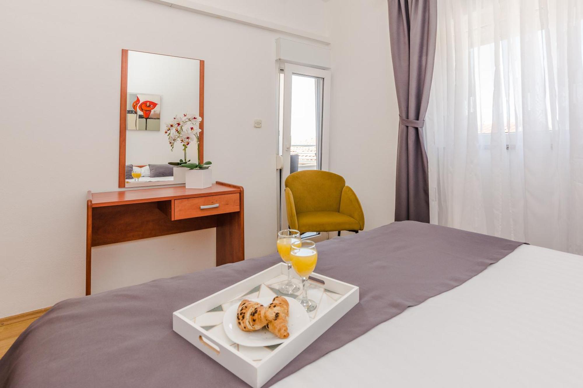 Apartmani Tomeri Starigrad Paklenica Εξωτερικό φωτογραφία